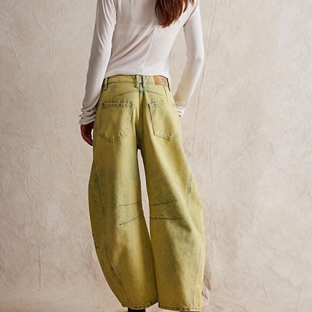 WE THE FREE GOOD LUCK MID-RISE BARREL JEANS - SIZE 27 - COLOR FLYING SAUCER - Picture 5 of 9